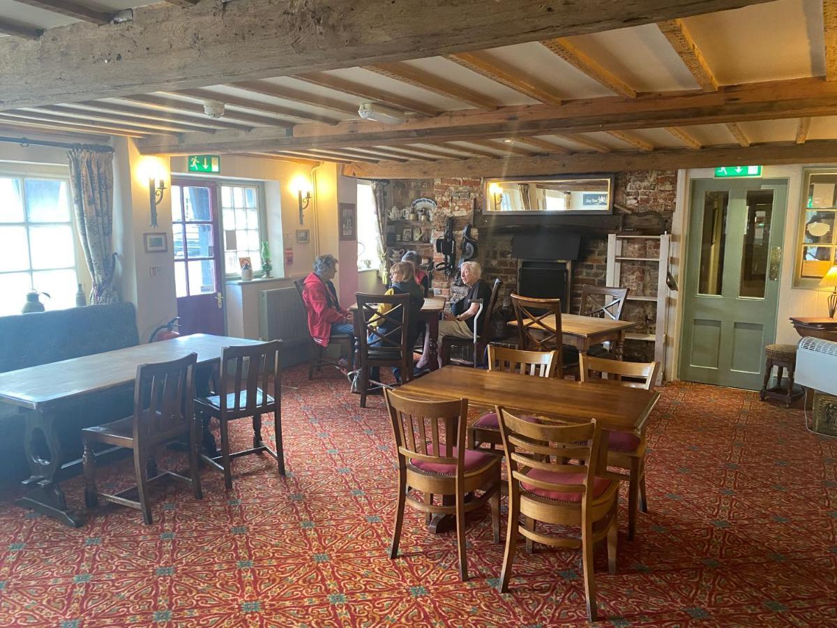 Bed and Breakfast The Coach And Horses Winchester Exterior foto